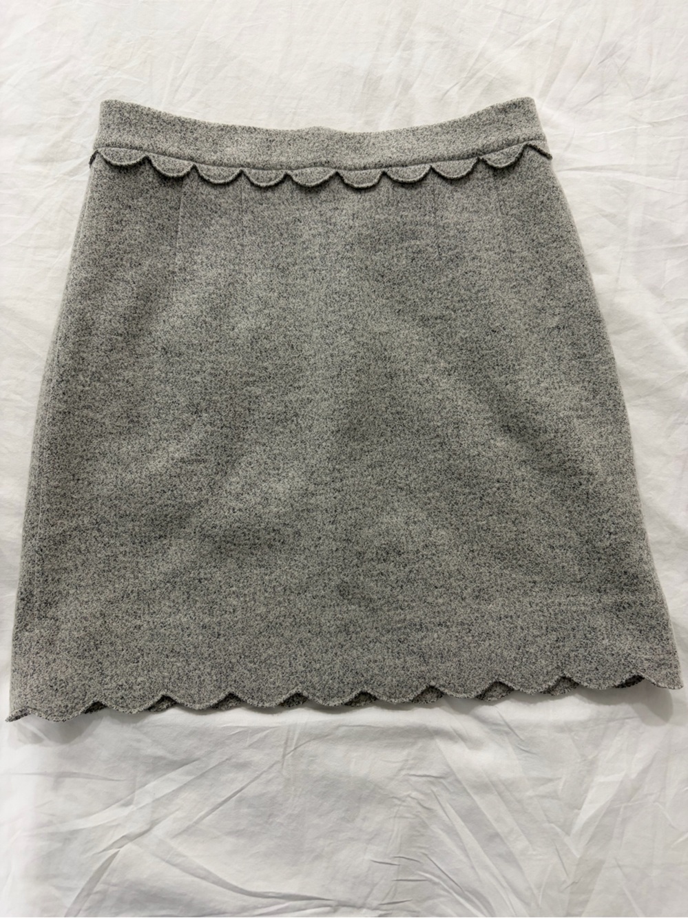 Club Monaco Size 2 Gray Scallop Hem Wool Skirt - Women's